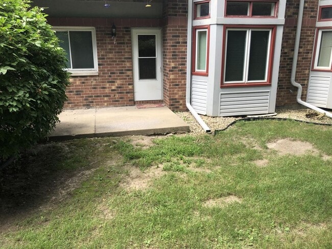 Building Photo - 2217 Luann Ln