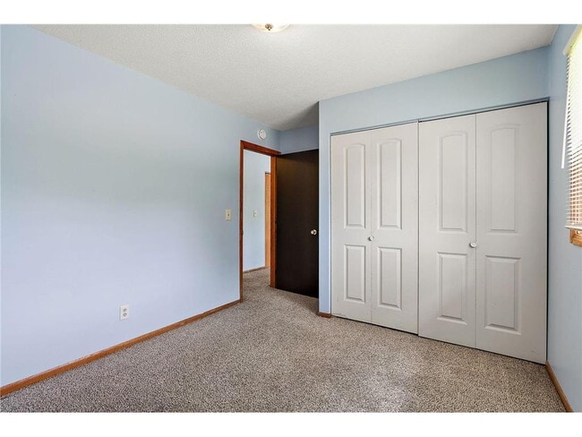 Building Photo - 964 McKnight Rd S