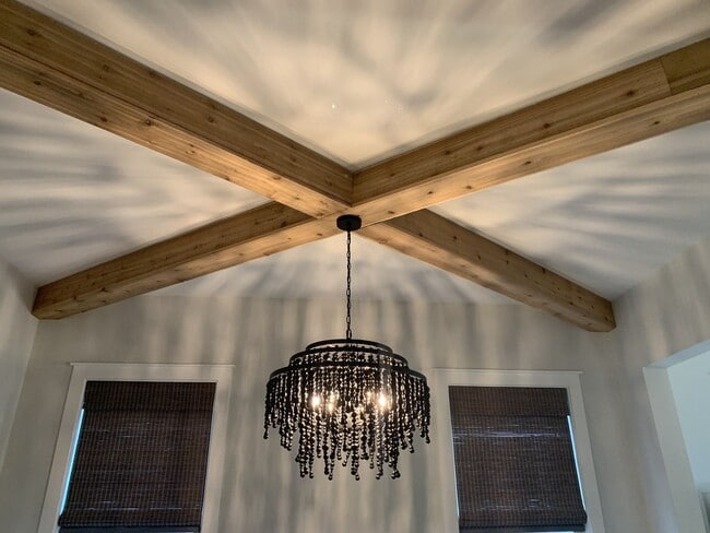 Building Photo - 4-Bed/2.5-Bath in Lockwood Glen!