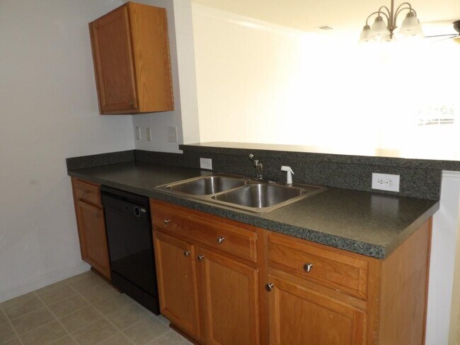Building Photo - 121 Barnacle Ln