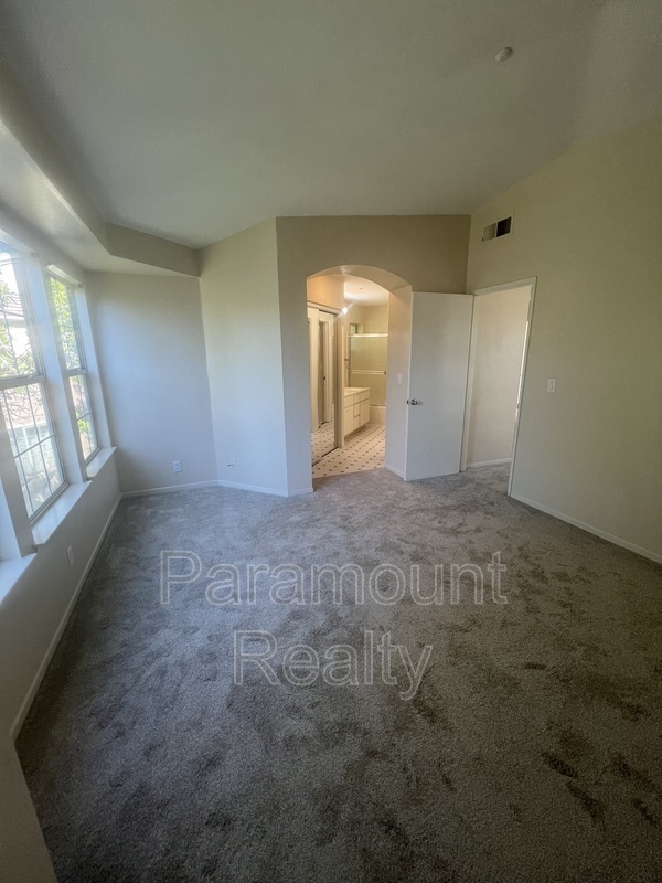 Building Photo - 1523 Larkwood Ct