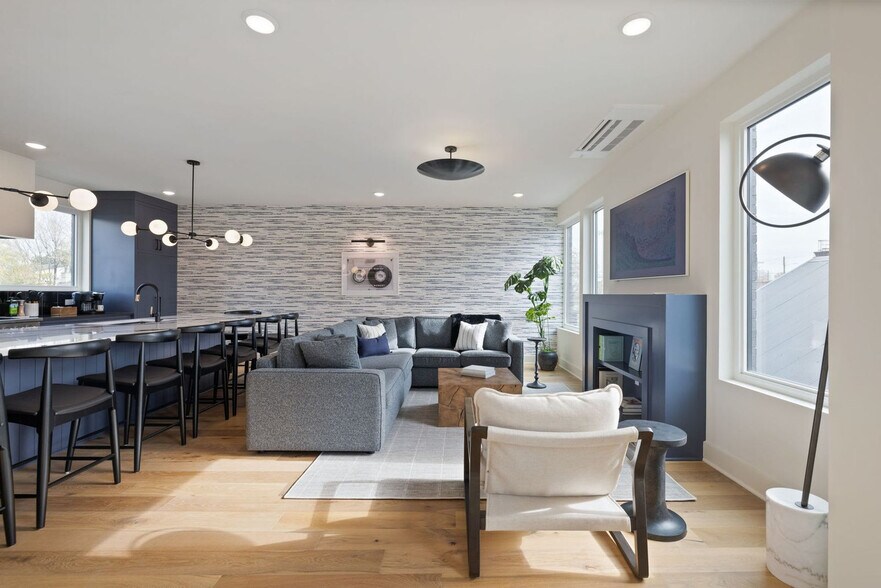 Building Photo - 1117 3rd Ave S