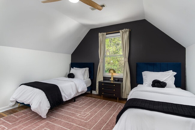 Building Photo - 54 Hyder Ln