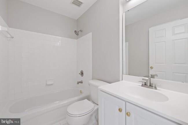 Building Photo - 726 Catts Tavern Dr