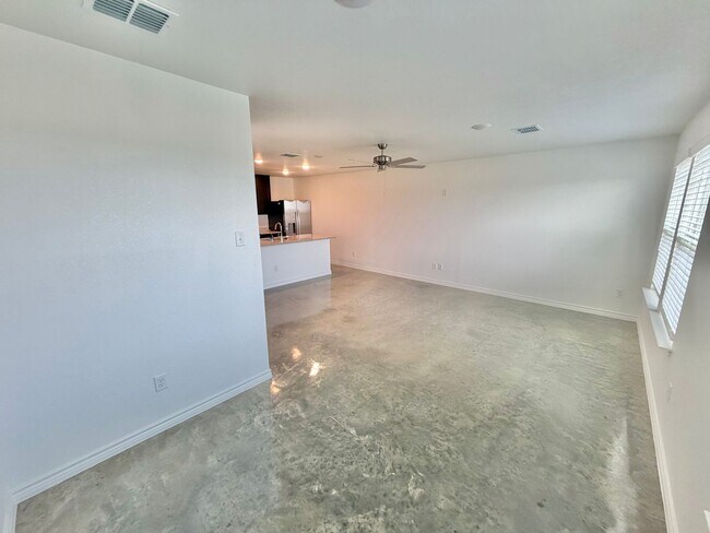 Building Photo - 8904 Little Leaf Mullberry Dr
