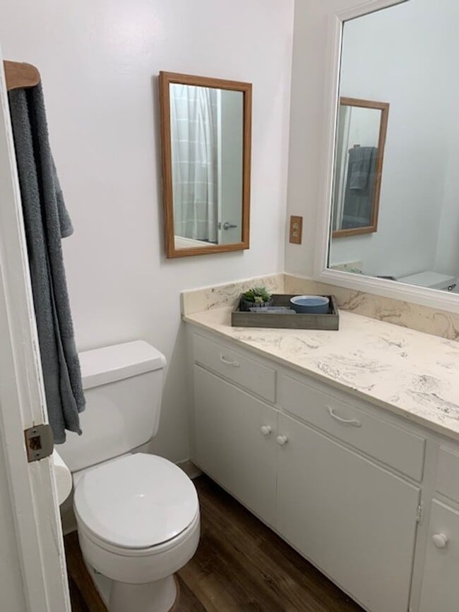 Building Photo - Spacious Duplex in South Redlands with Pool Access