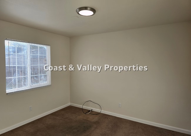 Building Photo - King City home for RENT!!!
