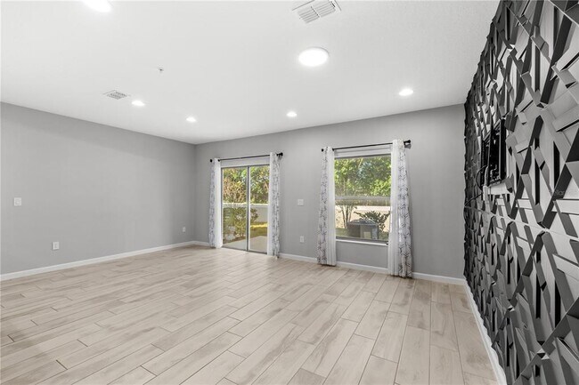 Building Photo - 260 Smugglers Way