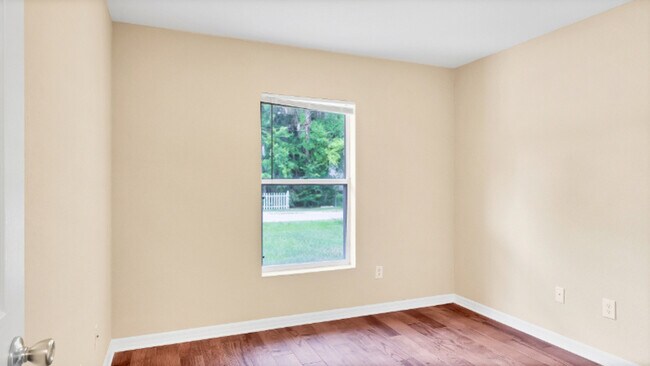 Building Photo - 720 Florence St