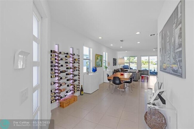 Building Photo - 11716 SW Lyra Dr.