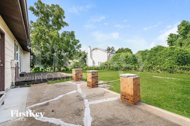 Building Photo - 15675 Birkemeier Dr