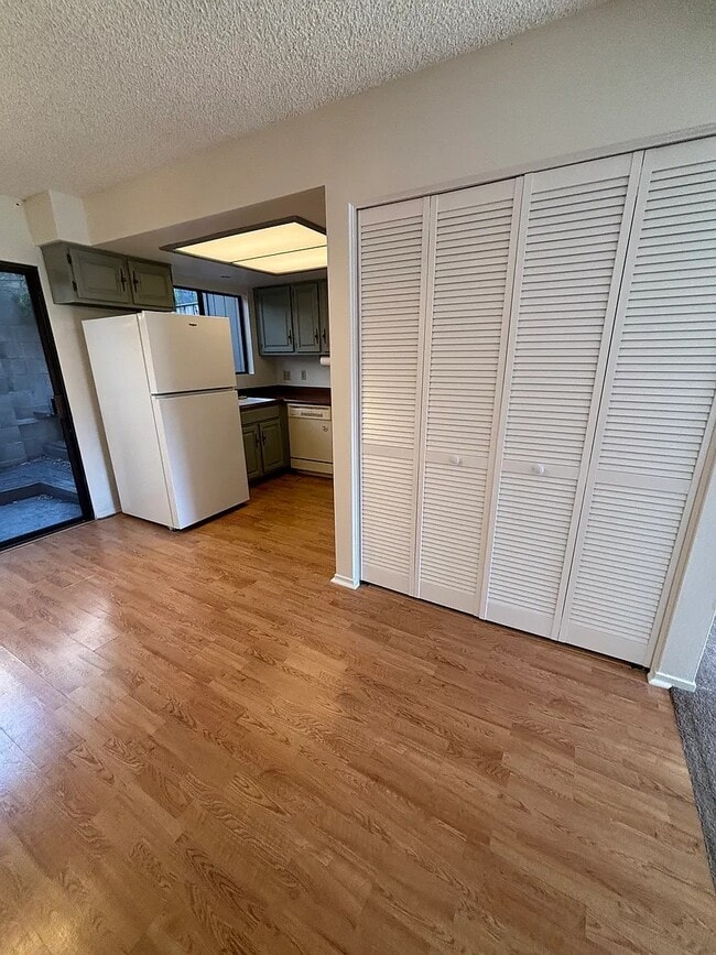 Building Photo - 750 Chorro St