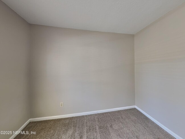 Building Photo - 4399 Princess Labeth Ct W