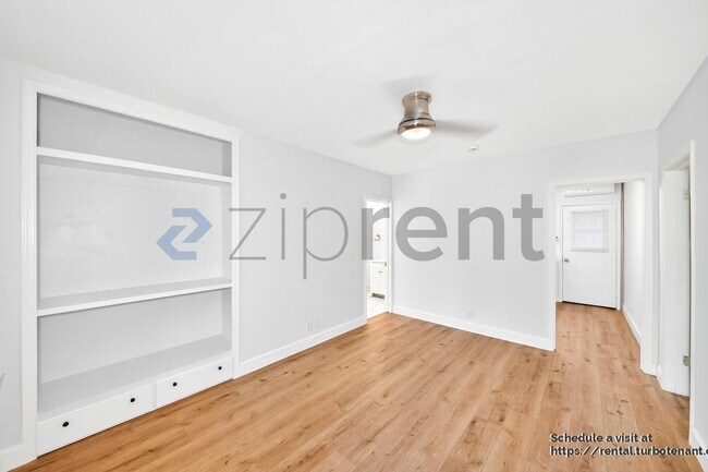 Building Photo - 5187 Olivewood Ave