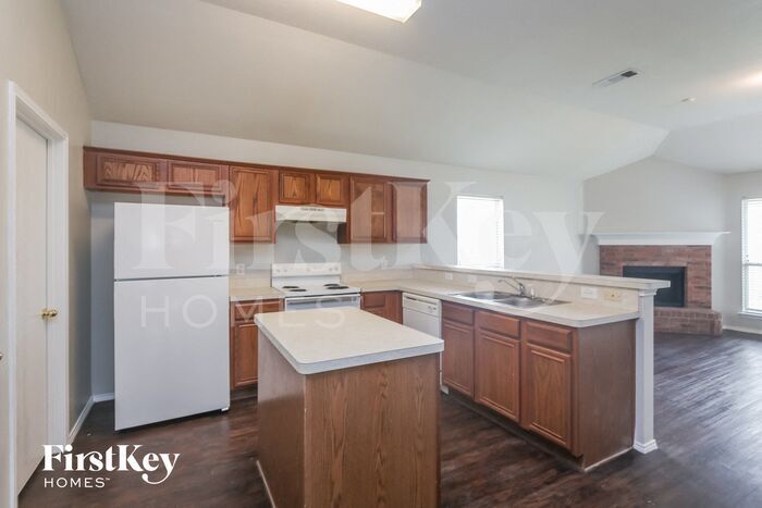 Building Photo - 14012 Caltha Dr