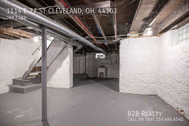 Building Photo - 1114 E 77th St