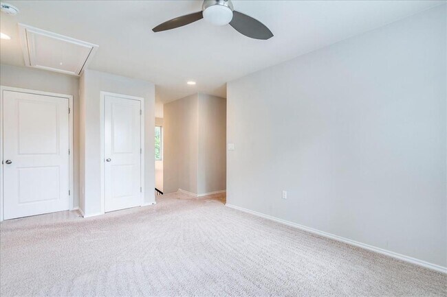 Building Photo - 10515 Turnbull Loop