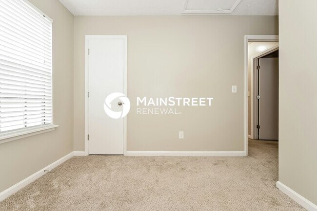 Building Photo - 3 Bedroom Pet-Friendly Home in Rex, GA with Main Street Renewal