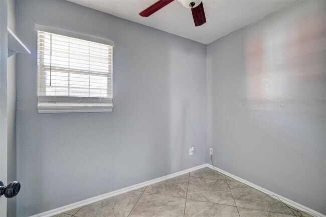 Building Photo - 1209 SW 113th St