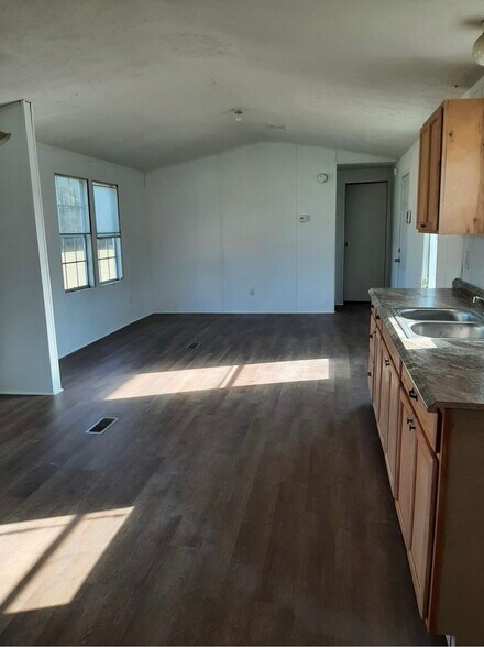 Building Photo - 189 Wild Forest Ln