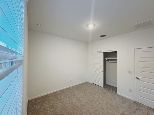 Building Photo - New 3 Bedroom 2 Bath Home at Western Gardens!