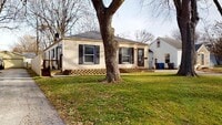 Building Photo - Duplex Available in Beaverdale - 3D Tour
