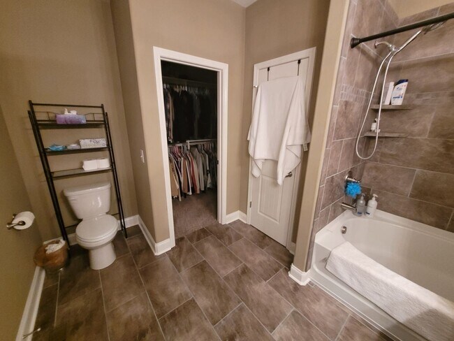 Building Photo - 249 Crusaw Dr