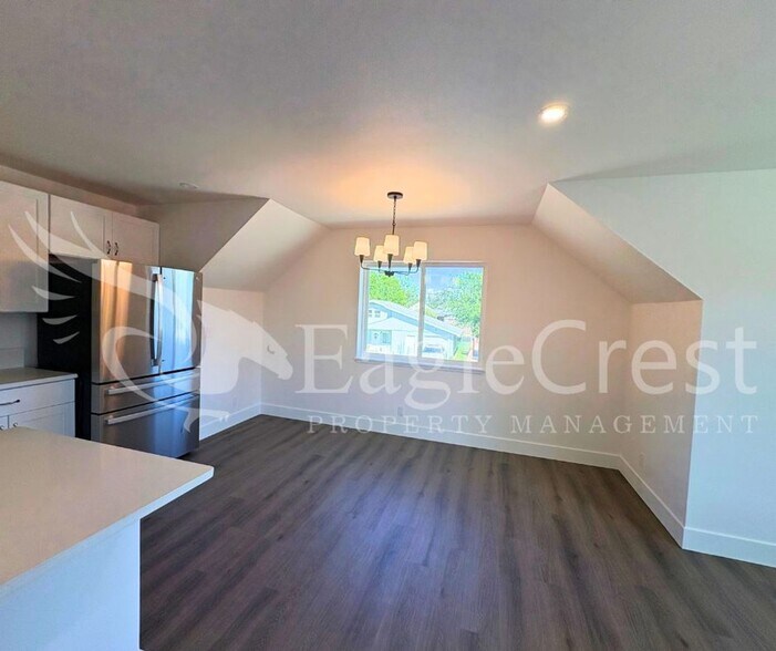 Building Photo - ANKENY