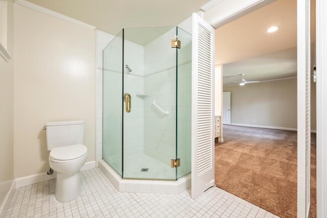 Building Photo - 1394 Manzanita Dr