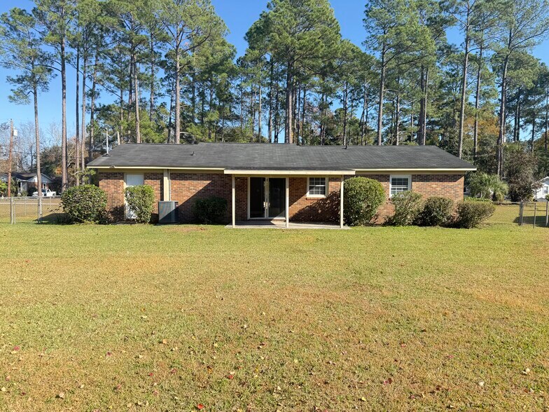 Back of House - 3410 Longwood Ln