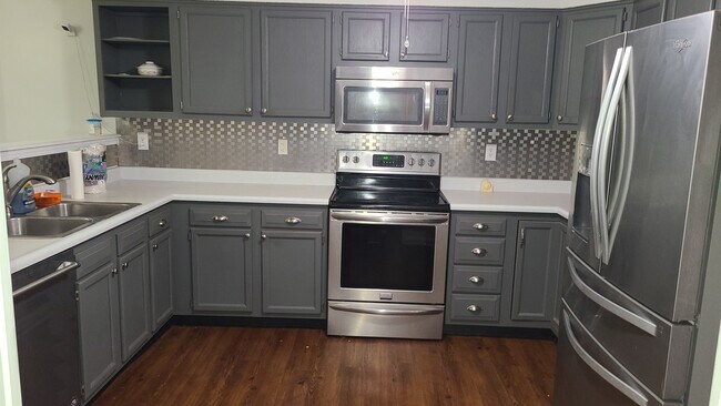 Building Photo - 406 Old Towne Rd