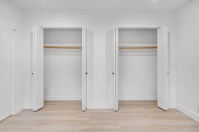 Building Photo - 22434 Salem Ave