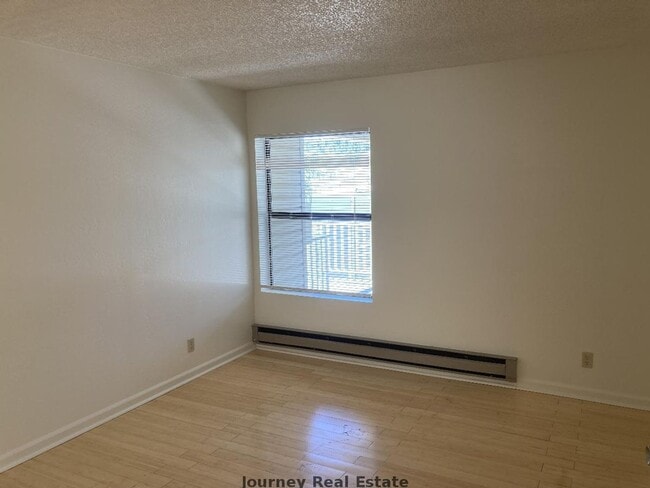 Building Photo - 333 W Leroux St