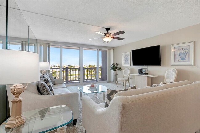 Building Photo - 500 Treasure Island Causeway