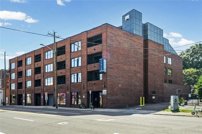 Building Photo - 346 Peters St SW