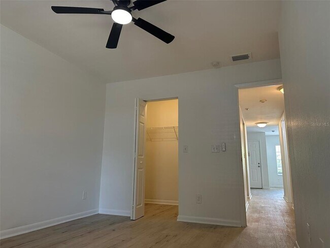 Building Photo - 5440 S MacDill Ave