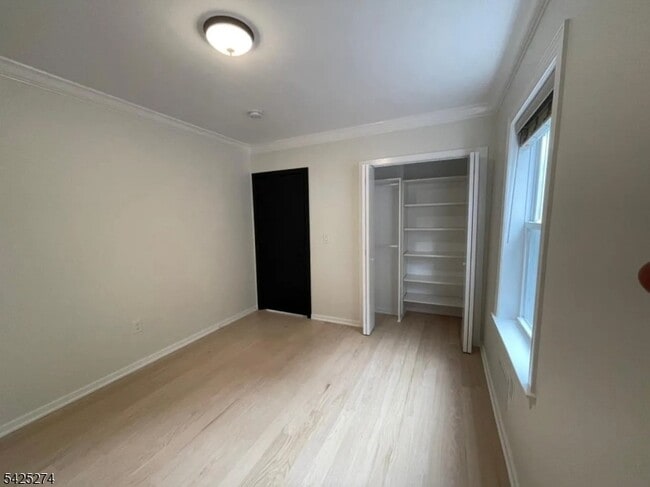 Building Photo - 40 Grant St