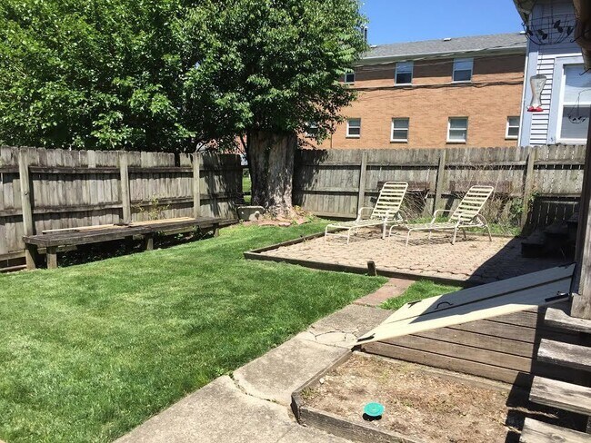 Building Photo - 1441 Worthington St