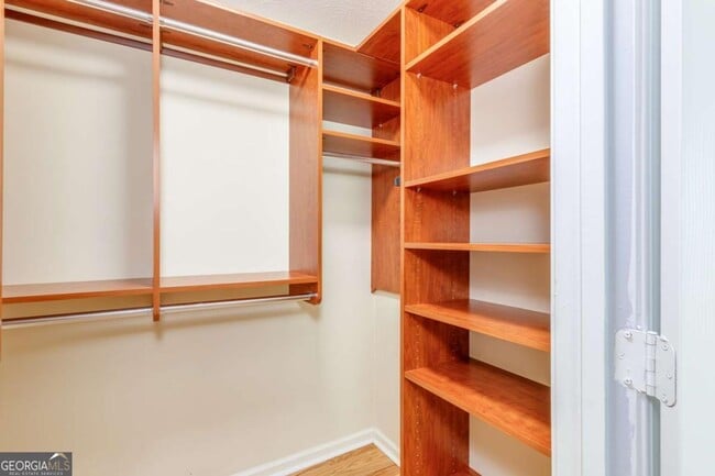 Building Photo - 3005 Seven Pines Ln