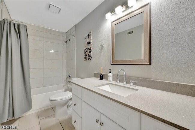 Building Photo - 8110 S Woods Cir