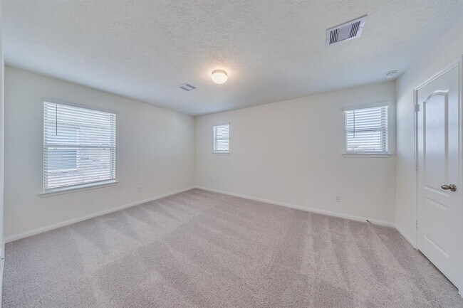 Building Photo - 8130 Leisure Pt Dr