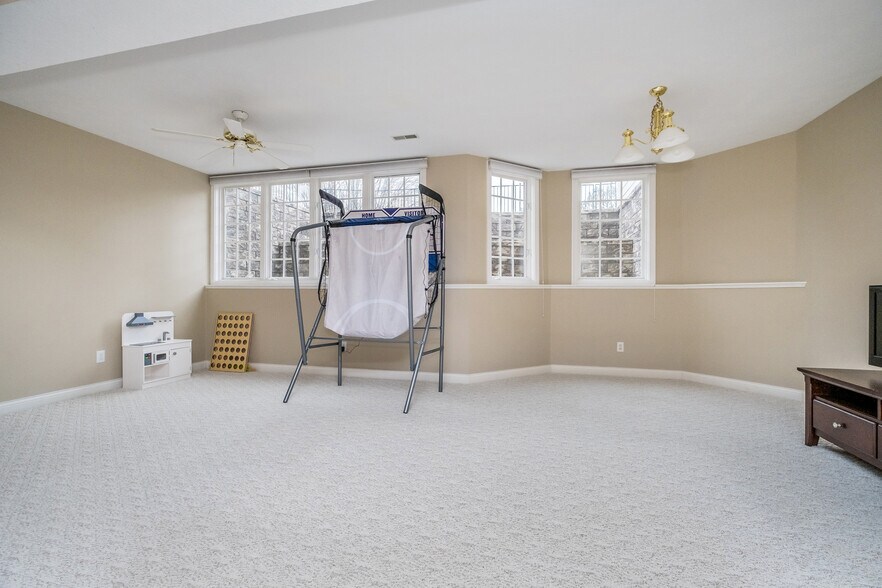 Building Photo - 13621 Singletree Ct
