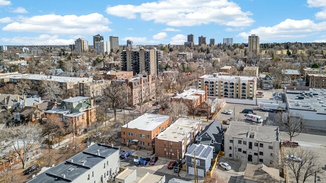 Building Photo - 985 Corona St