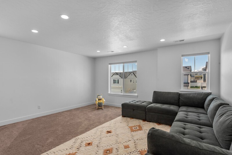 Building Photo - 2156 Wallflower Dr