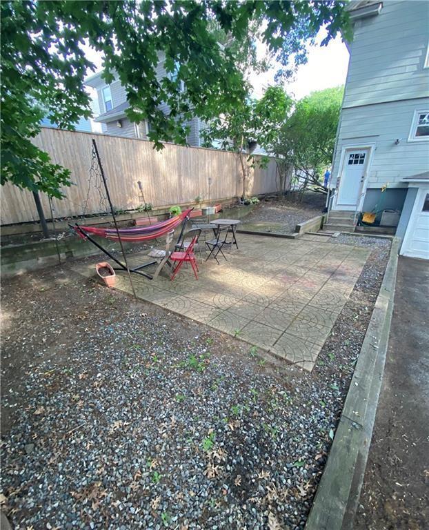 Building Photo - 58-58 Rochambeau Ave