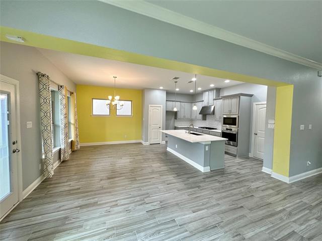 Building Photo - 6329 Saddlebrook Way