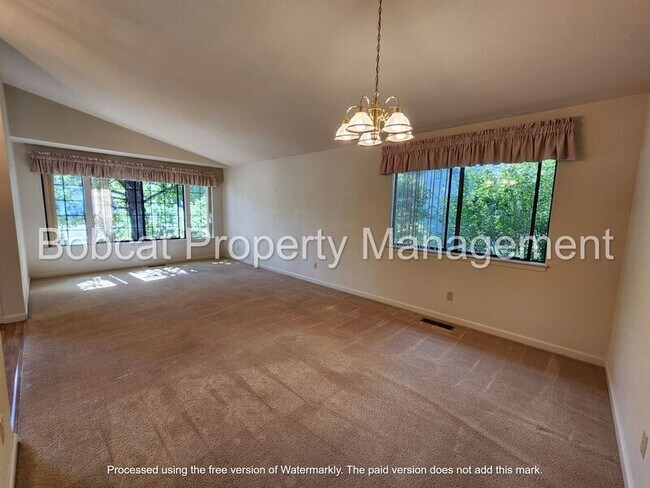 Building Photo - 1740 Cedarwood Dr