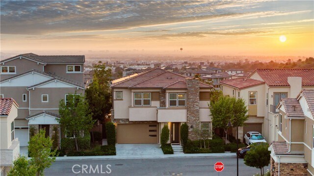 Building Photo - 545 Serrano Summit Dr