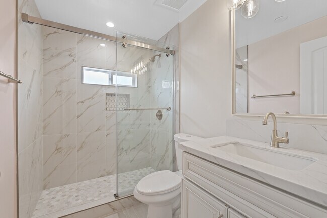 Building Photo - 1195 Georgia St