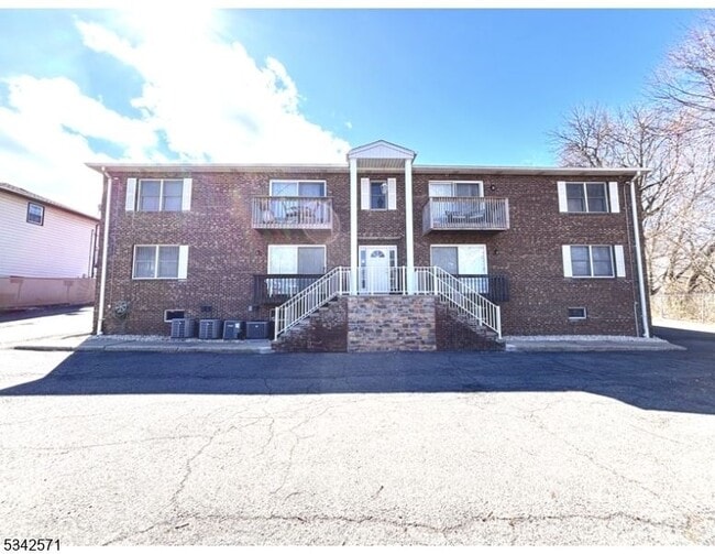 Building Photo - 29 Fairview Pl